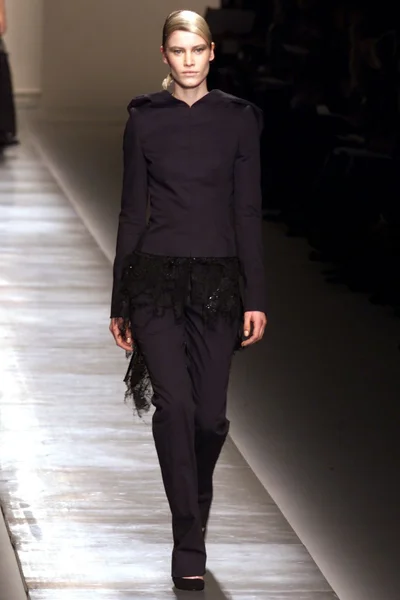 Look 4